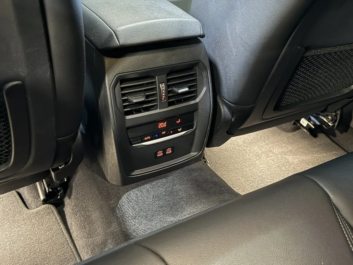 420i 184PK | Model 2022 | Schuifdak | LED | Apple Carplay | Camera