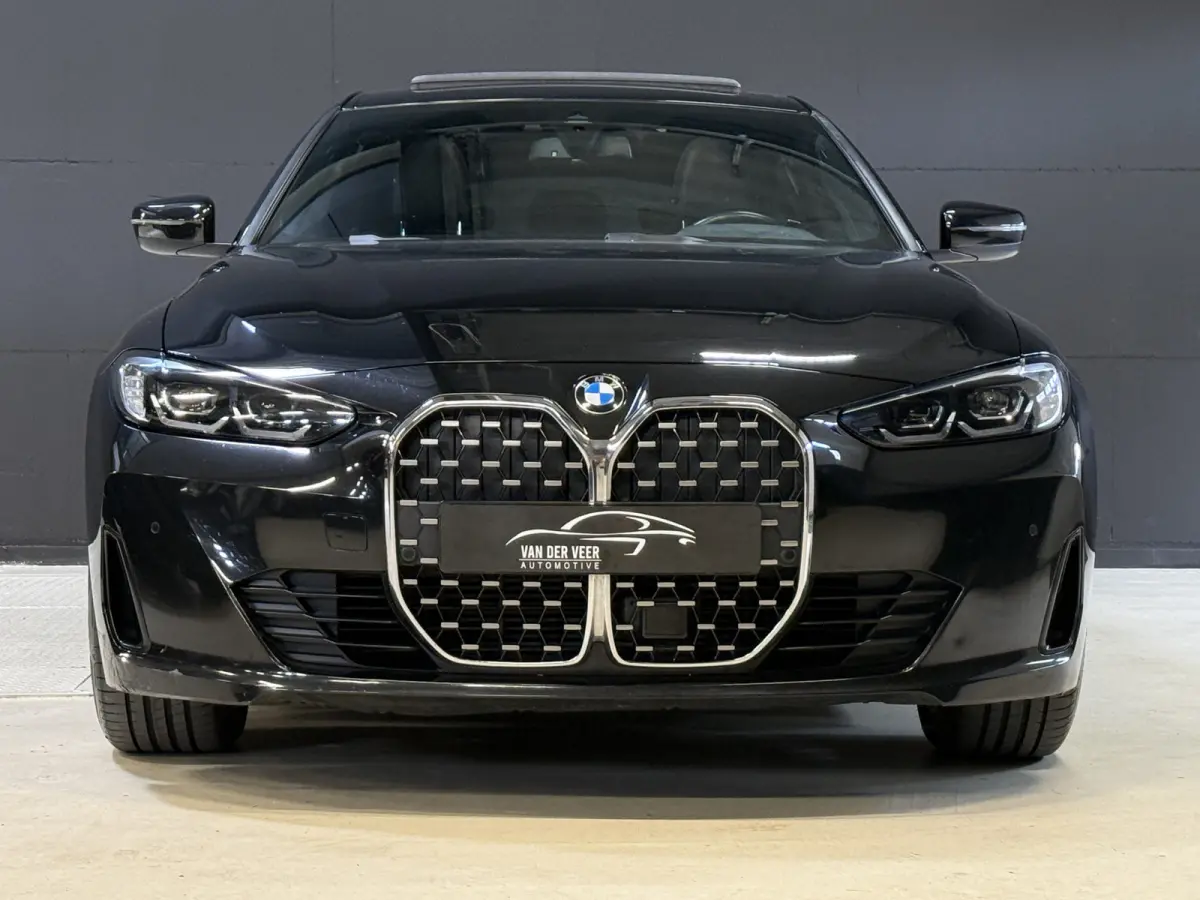 420i 184PK | Model 2022 | Schuifdak | LED | Apple Carplay | Camera