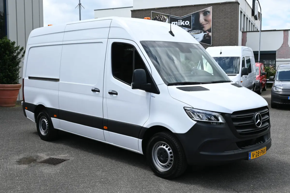 317 CDI L2H2 3500 KG trekhaak, LED, Geveerde stoel