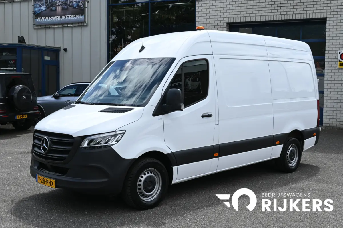 317 CDI L2H2 3500 KG trekhaak, LED, Geveerde stoel