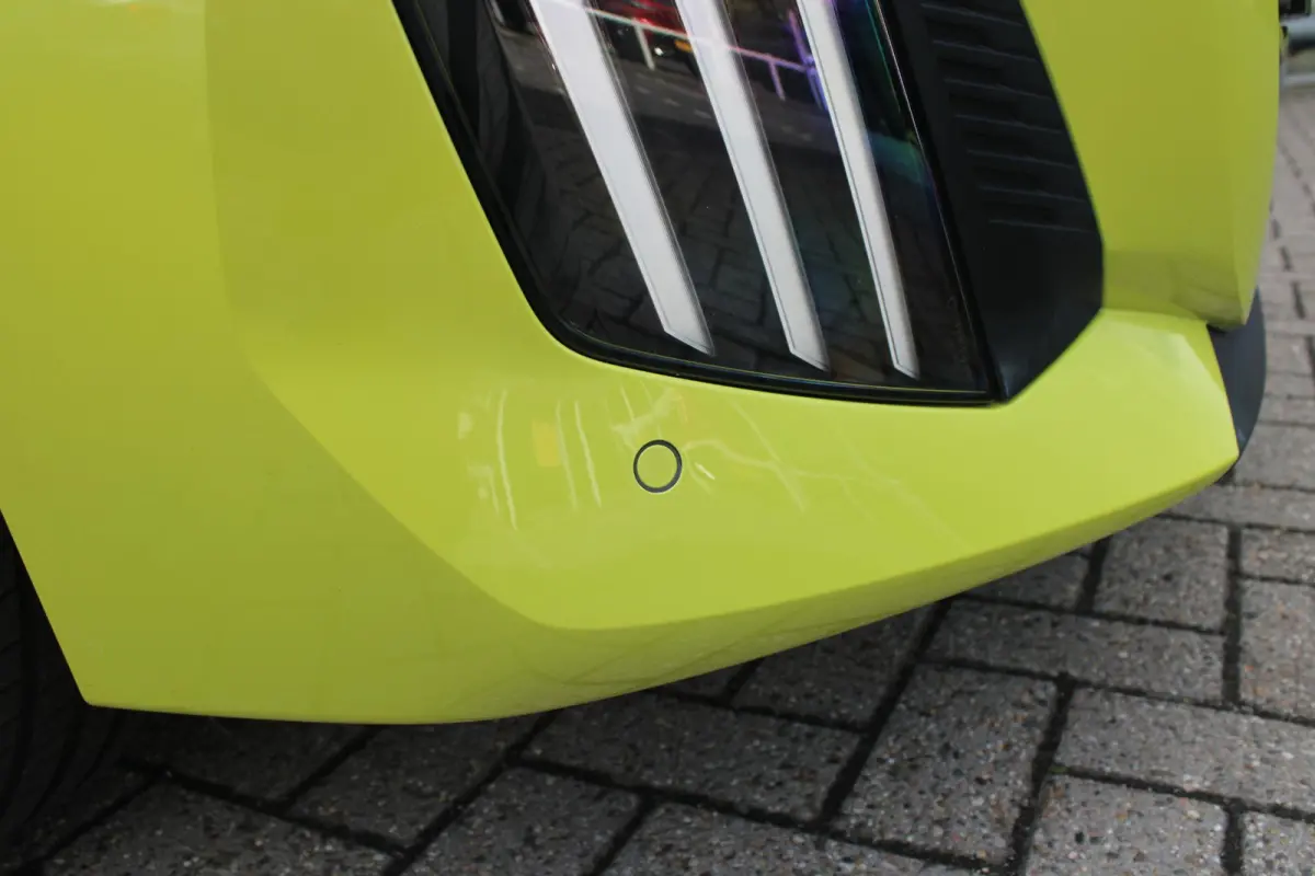 1.2 100PK ALLURE | PARKEERSENSOREN VOOR + ACHTER | DRAADLOZE APPLE CARPLAY/ANDROID AUTO | CRUISE CONTROL | DAB+ RADIO | CLIMATE CONTROL | LED KOPLAMPEN | LICHTMETALEN VELGEN 16" |