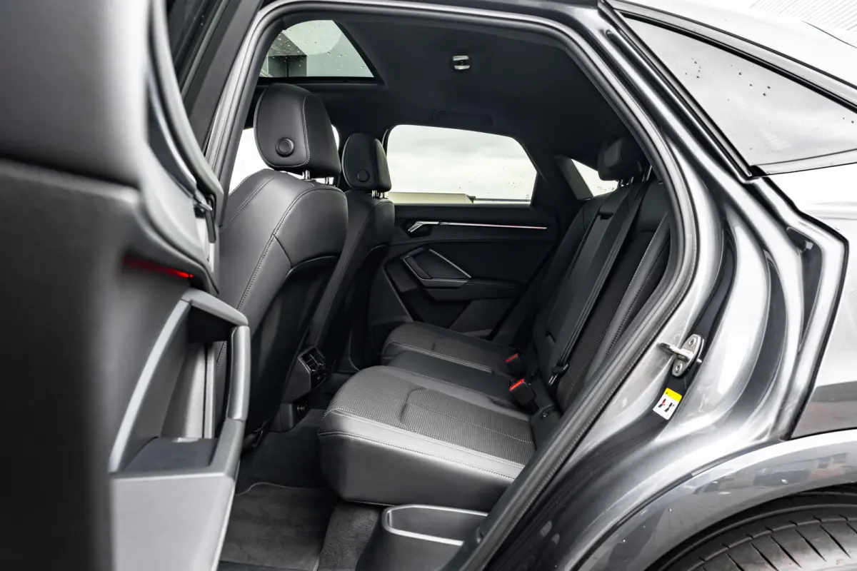 45 TFSI e S Edition 245PK | Panorama Dak | Sfeerverlichting | Elek. stoelen | Matrix LED Koplampen | Comfort Sleutel