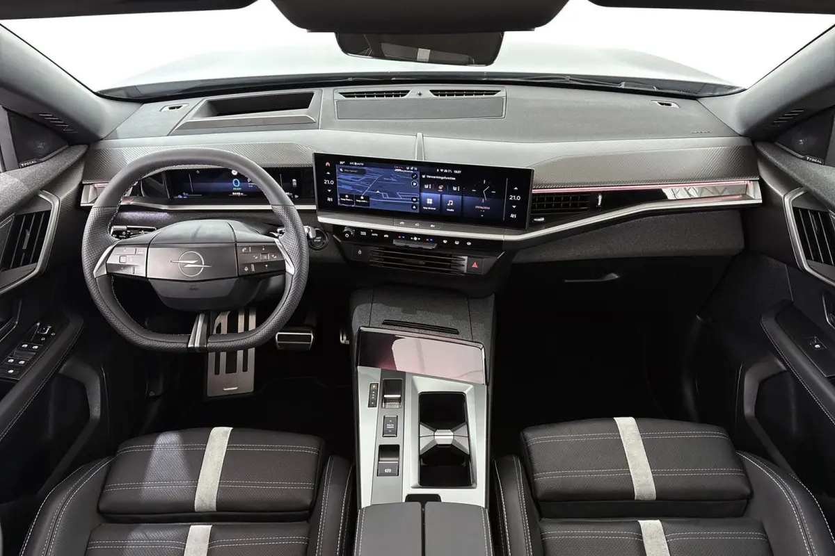 1.6 Turbo Plug-in-Hybrid Ultimate Panoramadak Leder Trekhaak Massage