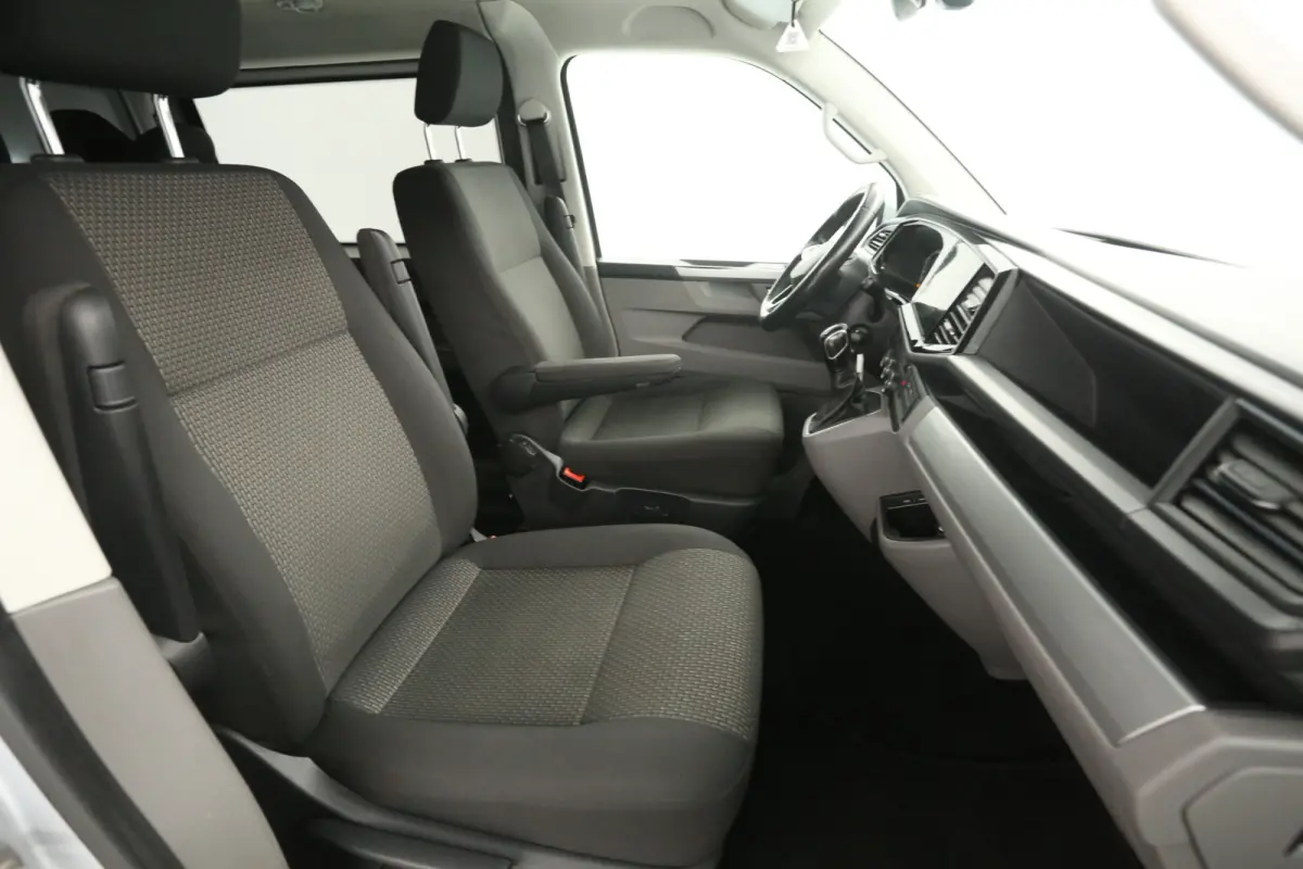 2.0 TDI BULLI 150PK L2H1 | Automaat | Dubbele Cabine | Airco | Cruise | Virtual | Camera | Carplay | Trekhaak