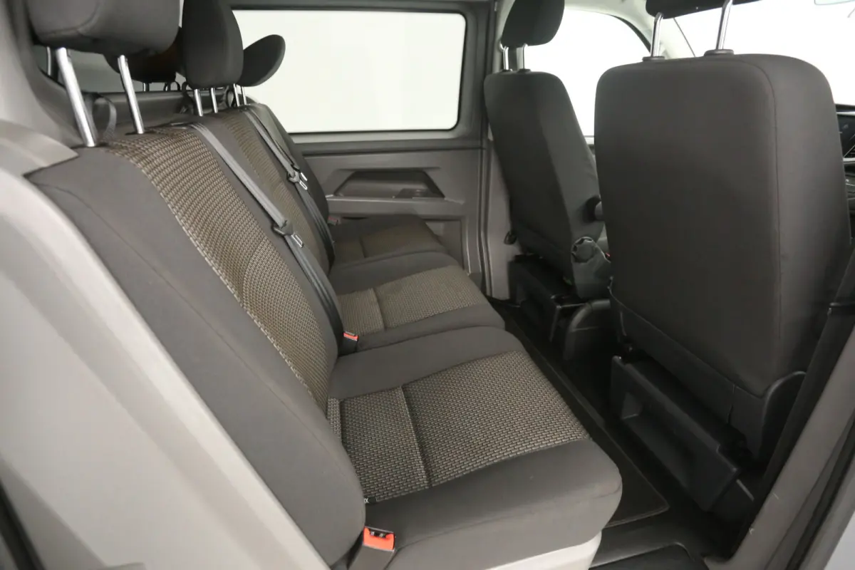 2.0 TDI BULLI 150PK L2H1 | Automaat | Dubbele Cabine | Airco | Cruise | Virtual | Camera | Carplay | Trekhaak