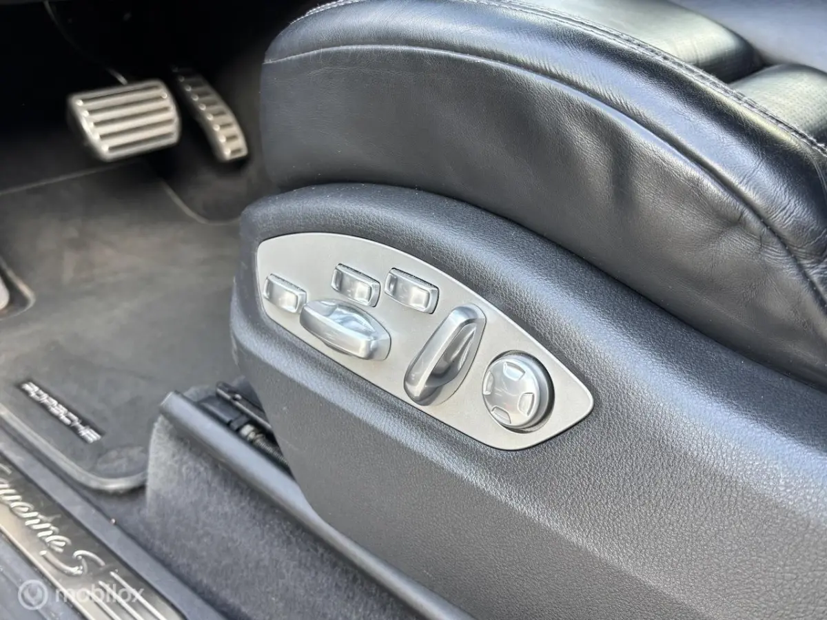 3.0 S E-Hybrid | Camera | Clima | Cruise | LM Velgen | Lederen bekleding | Memory chairs |