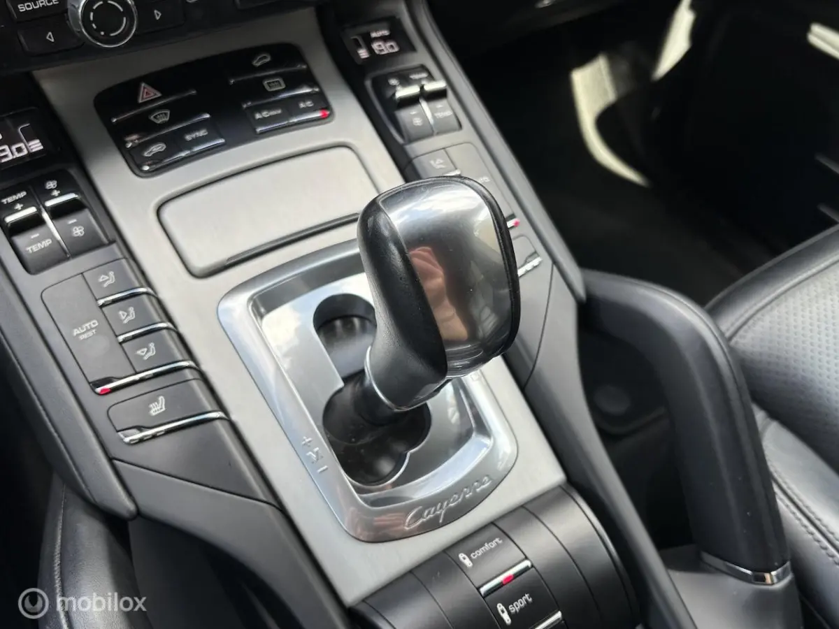 3.0 S E-Hybrid | Camera | Clima | Cruise | LM Velgen | Lederen bekleding | Memory chairs |