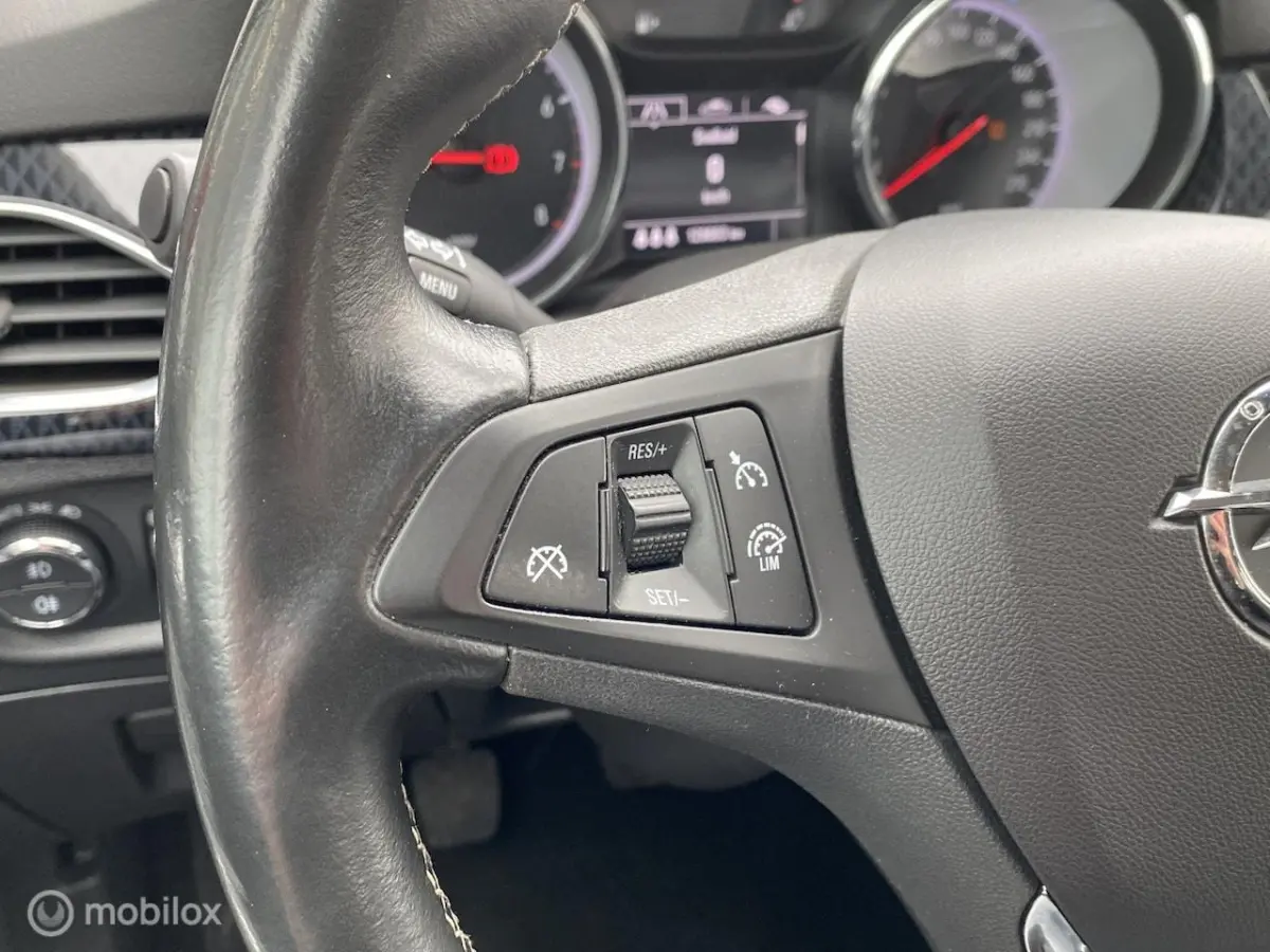 1.0 Online Edition | PDC V+A | Airco | Navigatie | Cruise | Apple Carplay/Android Auto | R