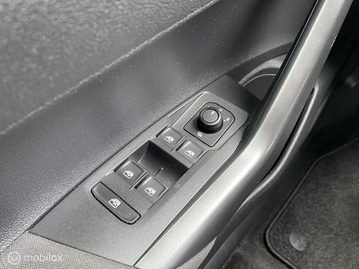 1.0 TSI Comfortline Als nieuw | Airco | Adapt. Cruise | Navigatie | Ndl auto | Apple Carpl