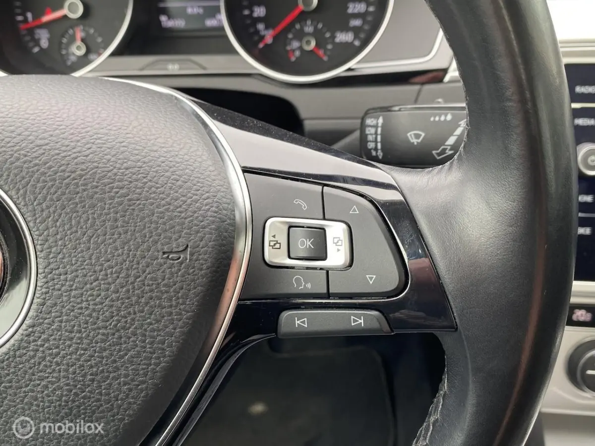 1.4 TSI Comfortline Automaat en Schuifdak | Clima | Cruise | Navigatie | 1e Eigenaar | LM