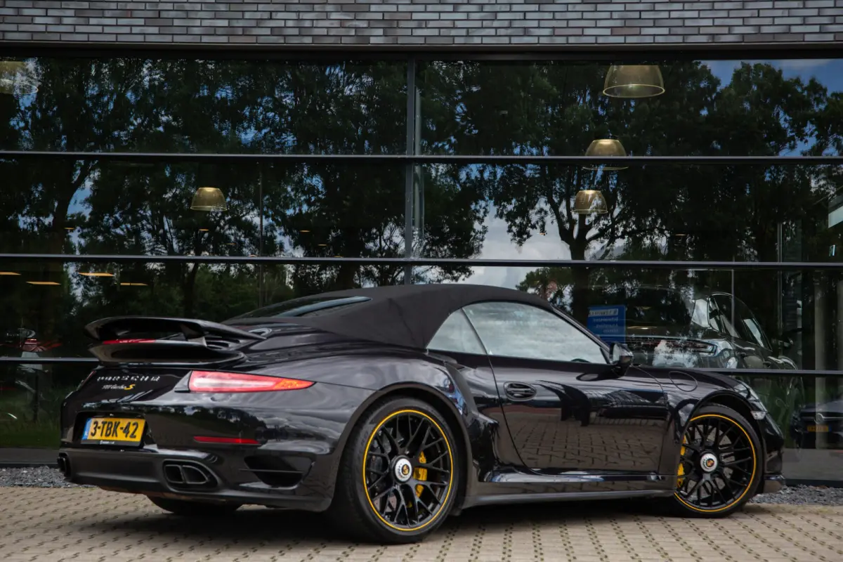 3.8 Turbo S 561PK , NL-auto, Keramisch, Bose, 18-voudig