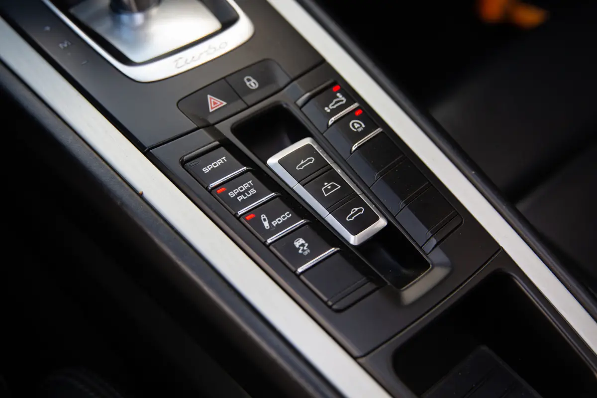 3.8 Turbo S 561PK , NL-auto, Keramisch, Bose, 18-voudig