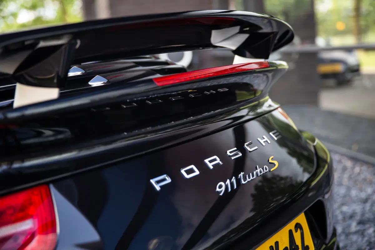 3.8 Turbo S 561PK , NL-auto, Keramisch, Bose, 18-voudig