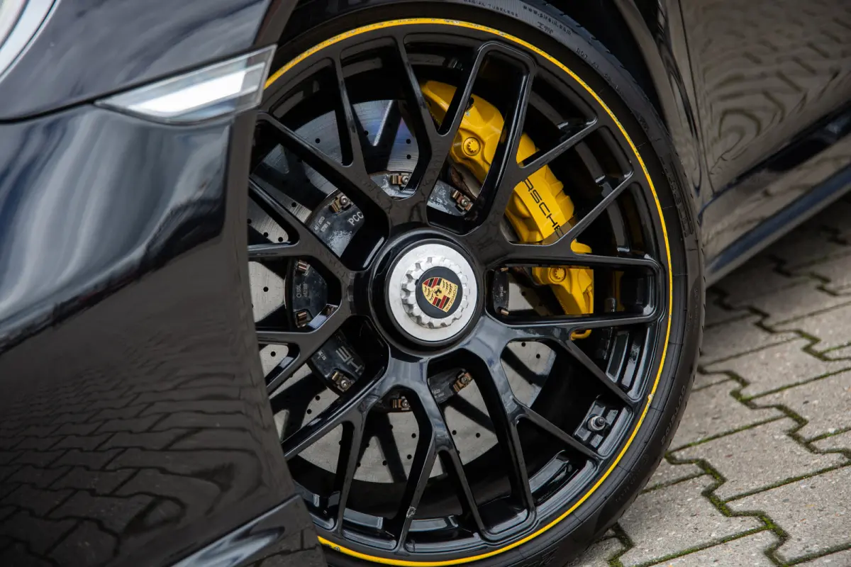 3.8 Turbo S 561PK , NL-auto, Keramisch, Bose, 18-voudig
