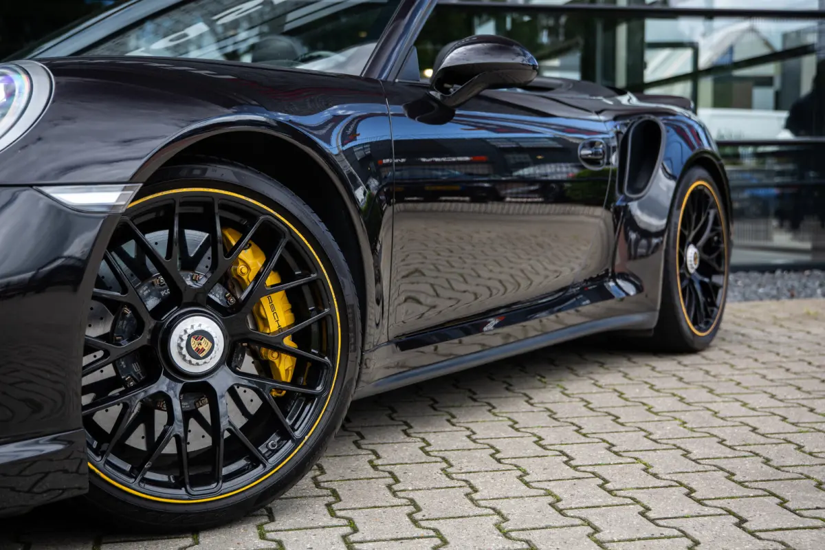 3.8 Turbo S 561PK , NL-auto, Keramisch, Bose, 18-voudig