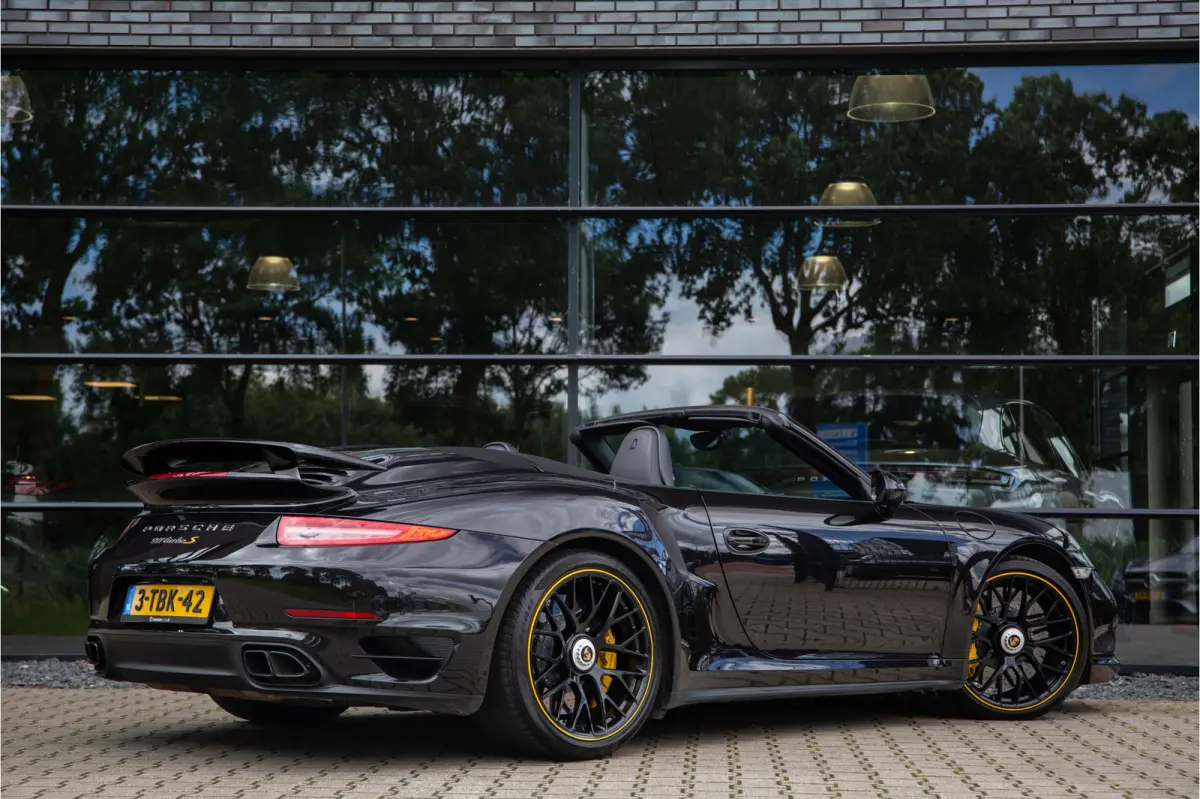 3.8 Turbo S 561PK , NL-auto, Keramisch, Bose, 18-voudig