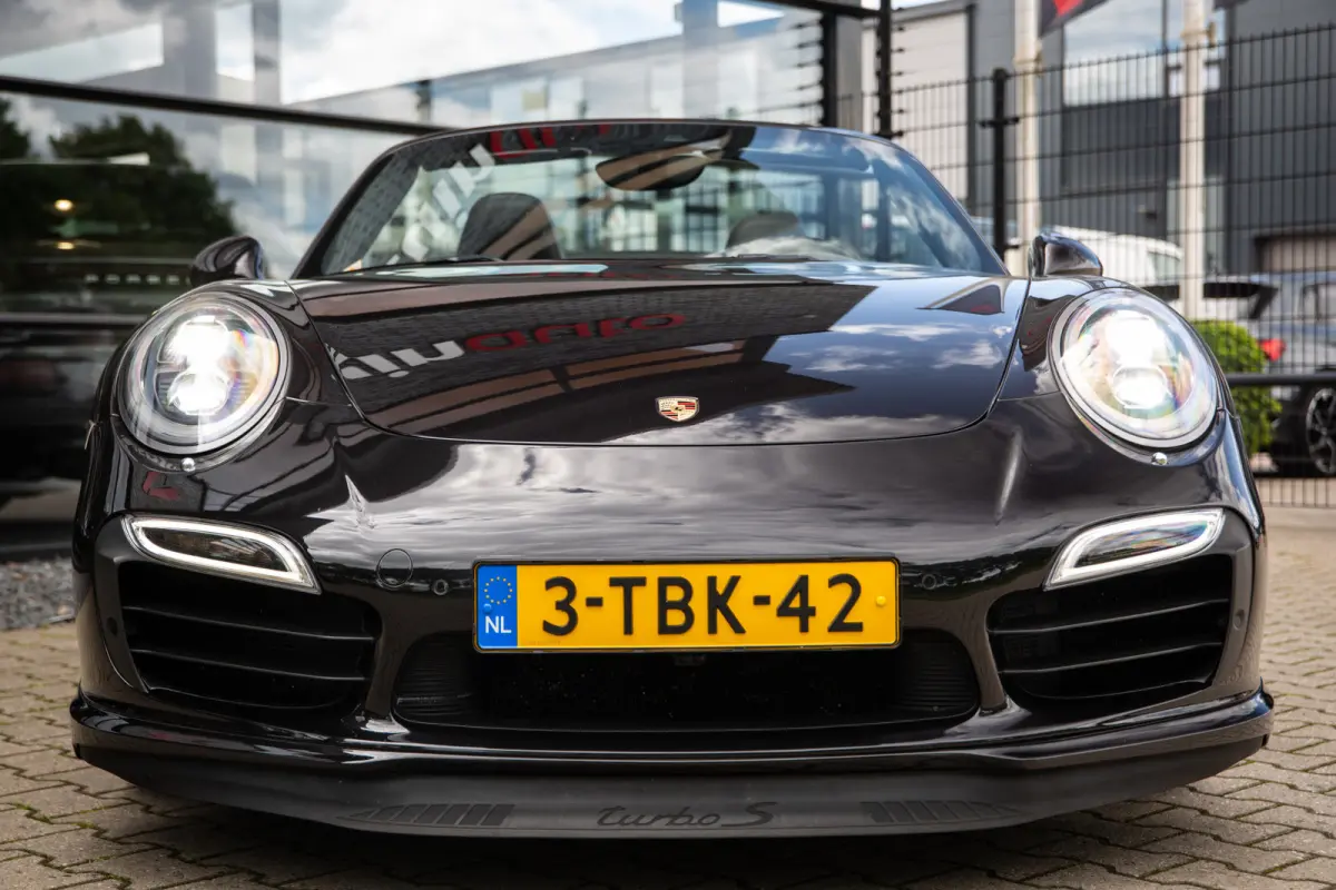 3.8 Turbo S 561PK , NL-auto, Keramisch, Bose, 18-voudig