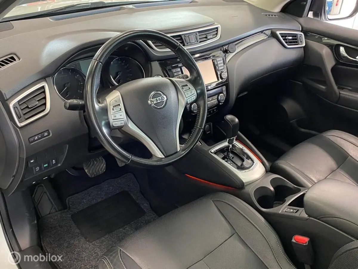 1.2 Business Edition Automaat | 360° Camera | Navi | Cruise | Lane Assist | Keyless Entry