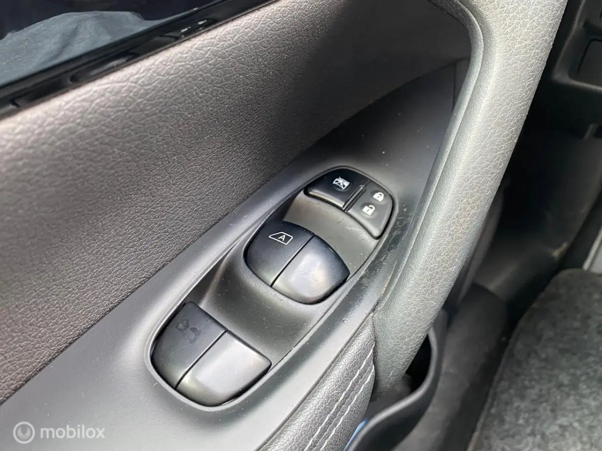 1.2 Business Edition Automaat | 360° Camera | Navi | Cruise | Lane Assist | Keyless Entry