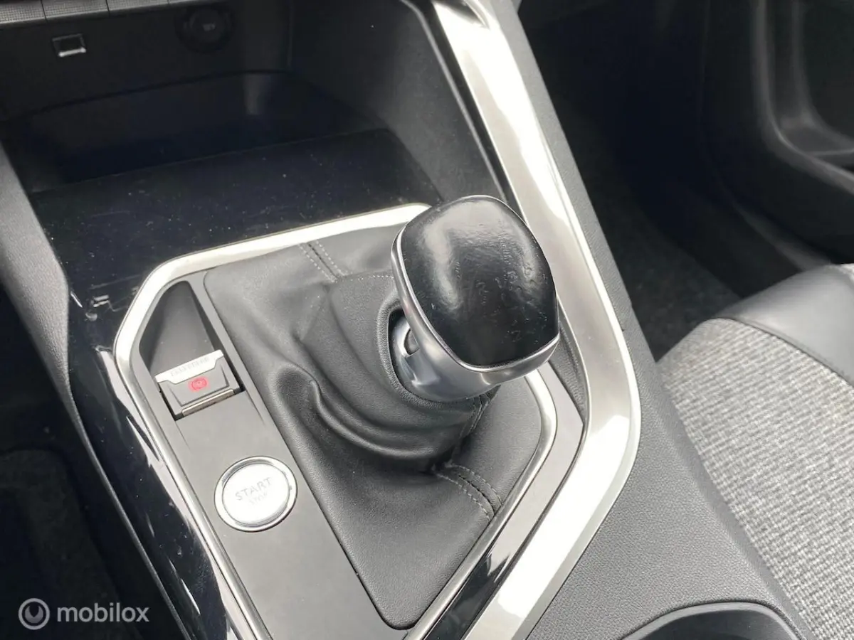 1.2 Puretech Premiere | Clima | Cruise | LM Velgen | Navigatie | Camera | Apple Carplay/An