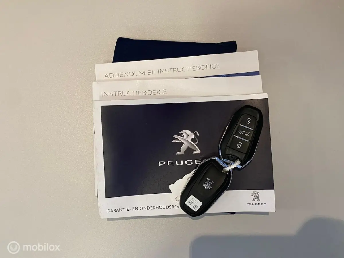 1.2 Puretech Premiere | Clima | Cruise | LM Velgen | Navigatie | Camera | Apple Carplay/An