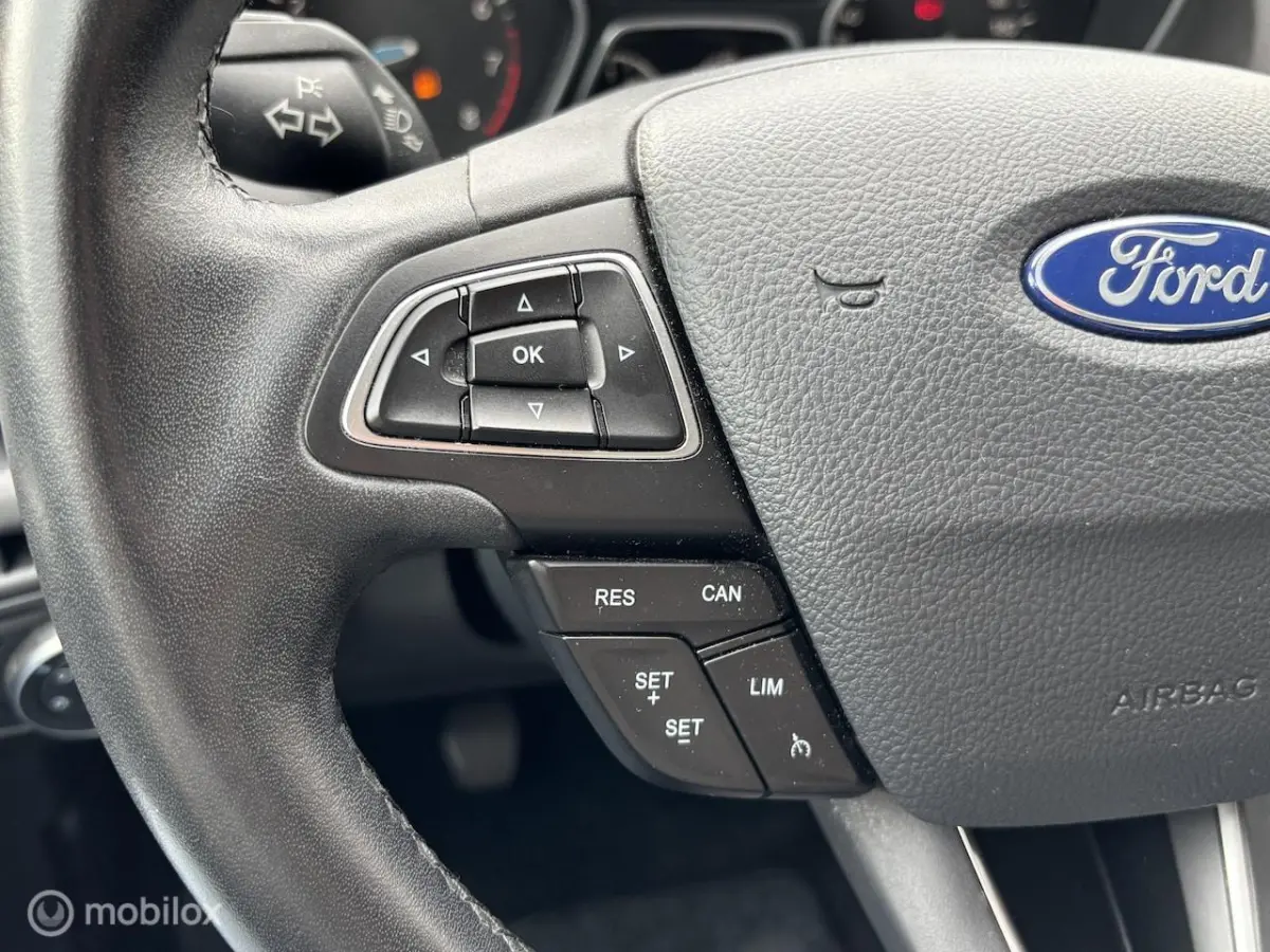 1.0 Lease Edition | Clima | Cruise | Apple Carplay/Android Auto | PDC Achter | RIJ