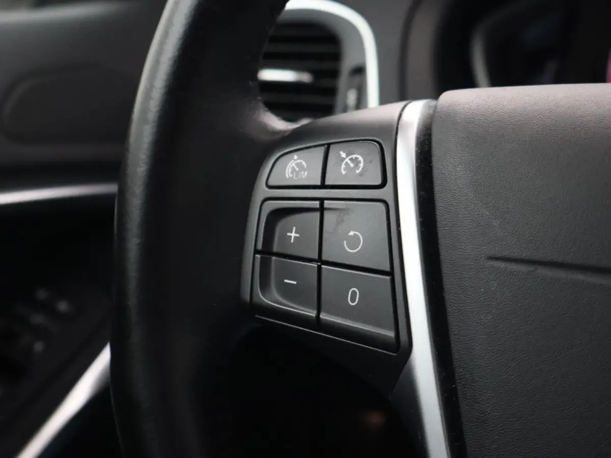 1.5 T3 NORDIC+ 152 PK AUT. *DEALER ONDERHOUDEN* + LED | STOELVERW. | NAVIGATIE