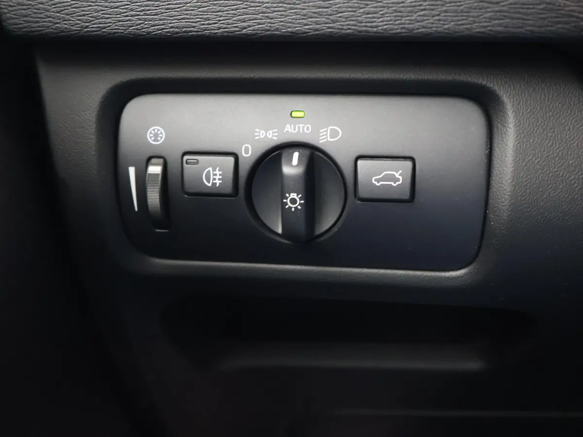 1.5 T3 NORDIC+ 152 PK AUT. *DEALER ONDERHOUDEN* + LED | STOELVERW. | NAVIGATIE