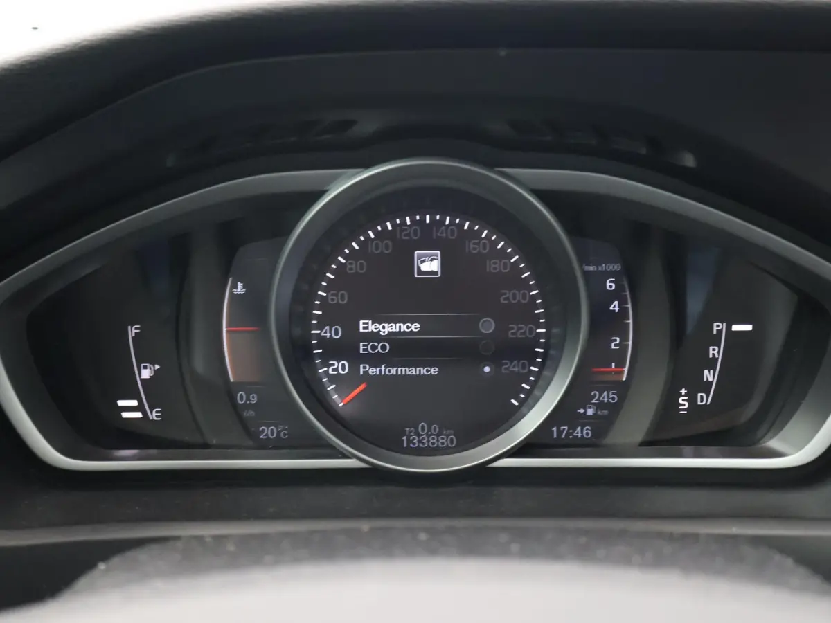 1.5 T3 NORDIC+ 152 PK AUT. *DEALER ONDERHOUDEN* + LED | STOELVERW. | NAVIGATIE
