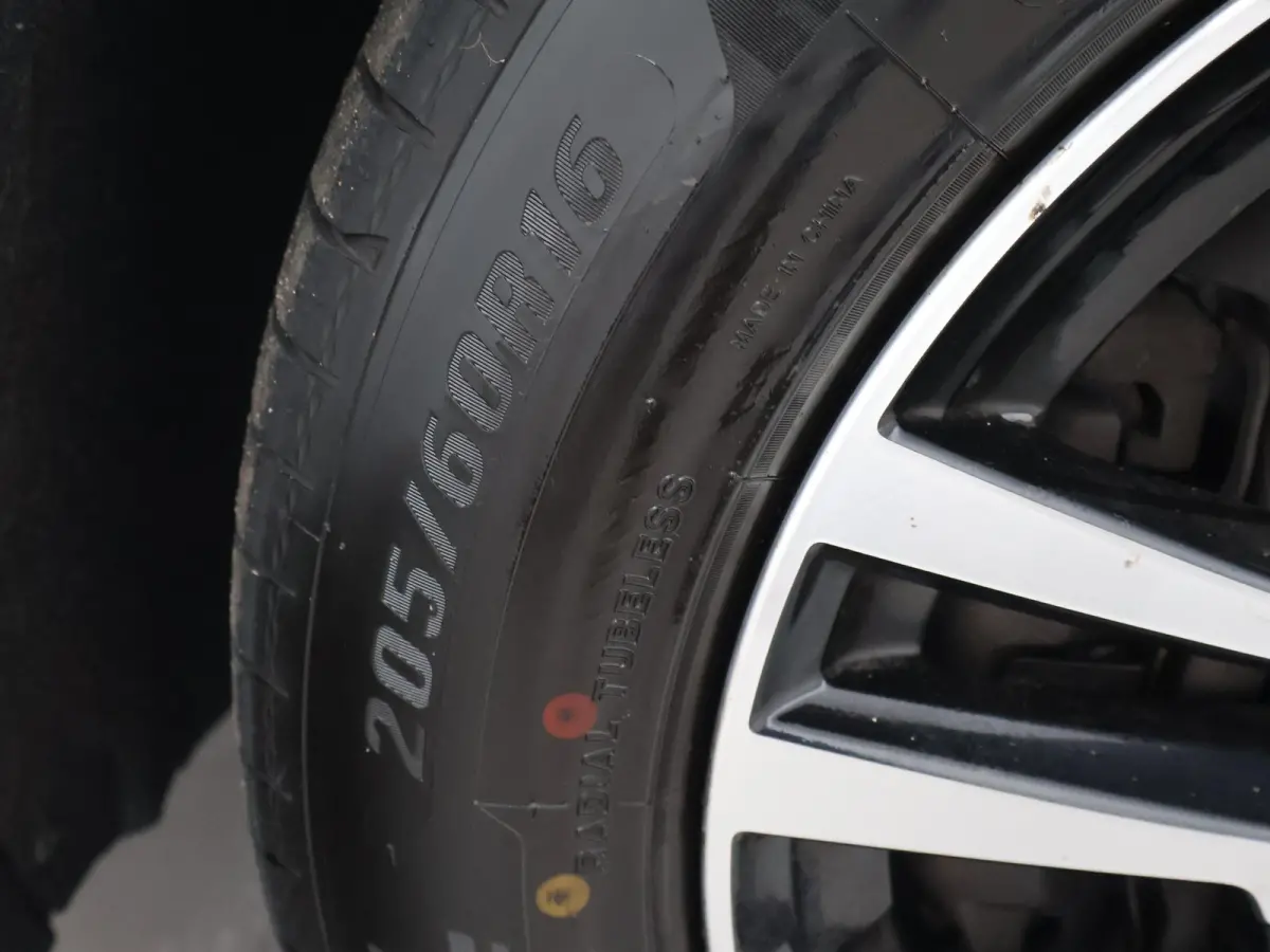 1.5 T3 NORDIC+ 152 PK AUT. *DEALER ONDERHOUDEN* + LED | STOELVERW. | NAVIGATIE