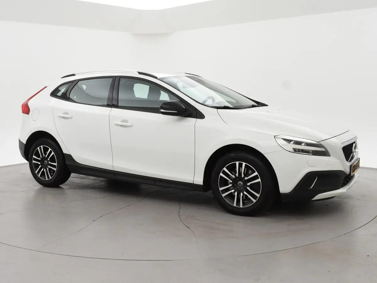 1.5 T3 NORDIC+ 152 PK AUT. *DEALER ONDERHOUDEN* + LED | STOELVERW. | NAVIGATIE