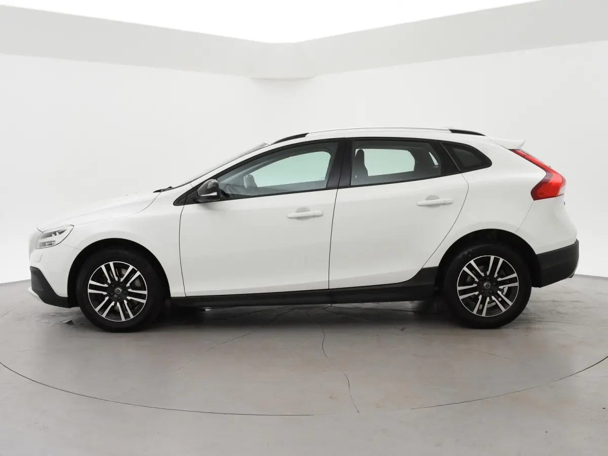 1.5 T3 NORDIC+ 152 PK AUT. *DEALER ONDERHOUDEN* + LED | STOELVERW. | NAVIGATIE