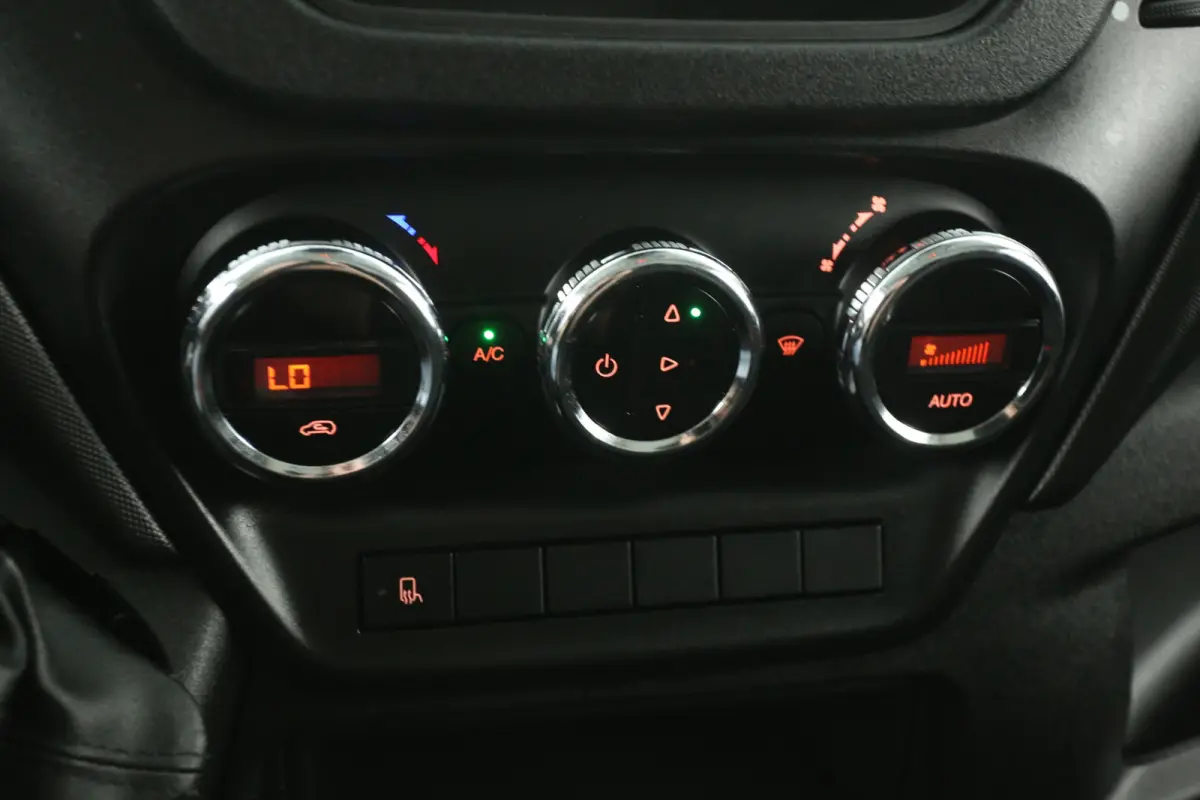 35S15V 2.3 352 L2H2 | 3500KG Trekgew. | Trekhaak | Airco | 3 Zits