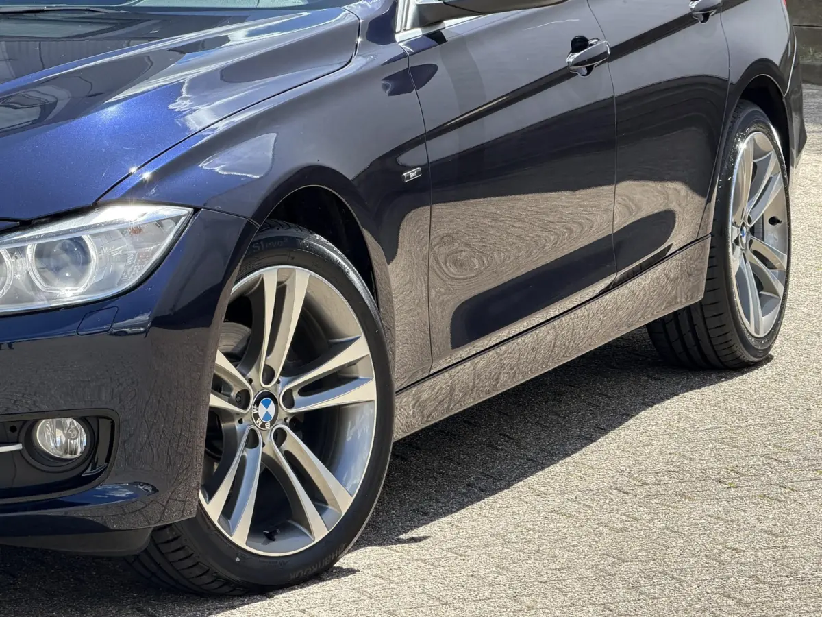 320i High Executive | NL-auto/1e eign./Leder/Sportstoelen/Navi/PDC