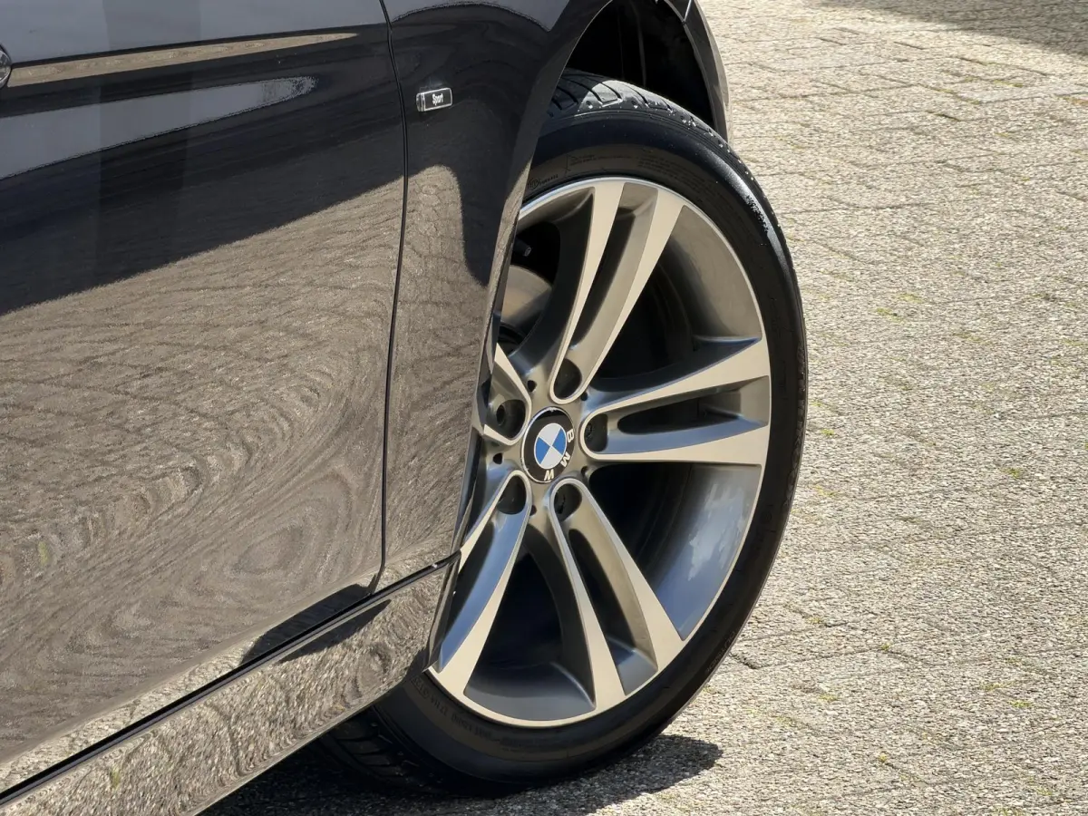 320i High Executive | NL-auto/1e eign./Leder/Sportstoelen/Navi/PDC