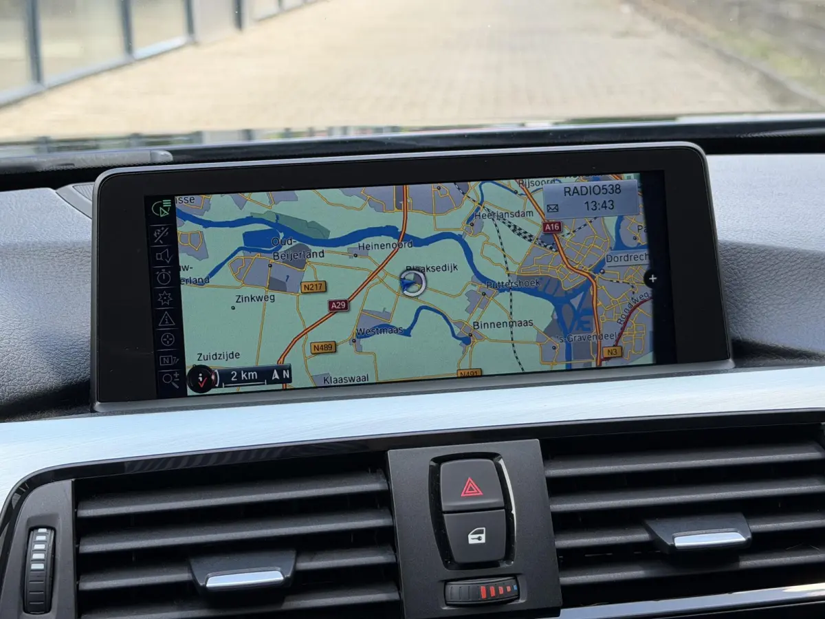 320i High Executive | NL-auto/1e eign./Leder/Sportstoelen/Navi/PDC