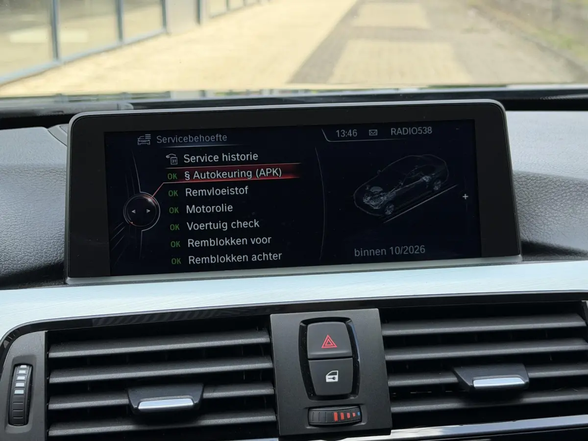 320i High Executive | NL-auto/1e eign./Leder/Sportstoelen/Navi/PDC