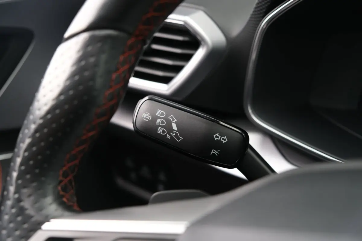 1.4 TSI eHybrid PHEV FR 204PK Pano Alcantara Led Cam Memory Navi