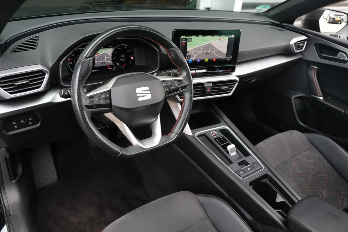 1.4 TSI eHybrid PHEV FR 204PK Pano Alcantara Led Cam Memory Navi