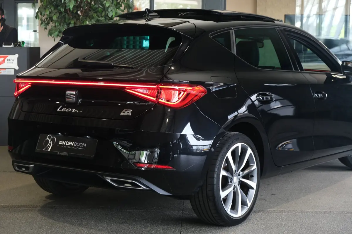 1.4 TSI eHybrid PHEV FR 204PK Pano Alcantara Led Cam Memory Navi
