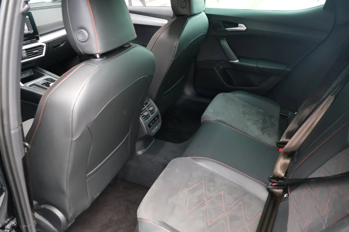 1.4 TSI eHybrid PHEV FR 204PK Pano Alcantara Led Cam Memory Navi