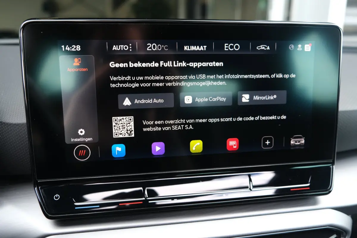 1.4 TSI eHybrid PHEV FR 204PK Pano Alcantara Led Cam Memory Navi