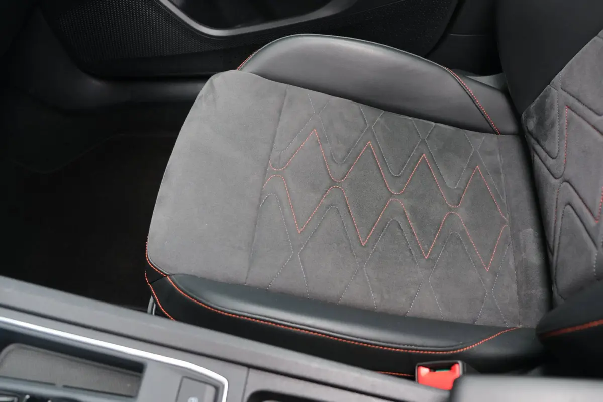 1.4 TSI eHybrid PHEV FR 204PK Pano Alcantara Led Cam Memory Navi
