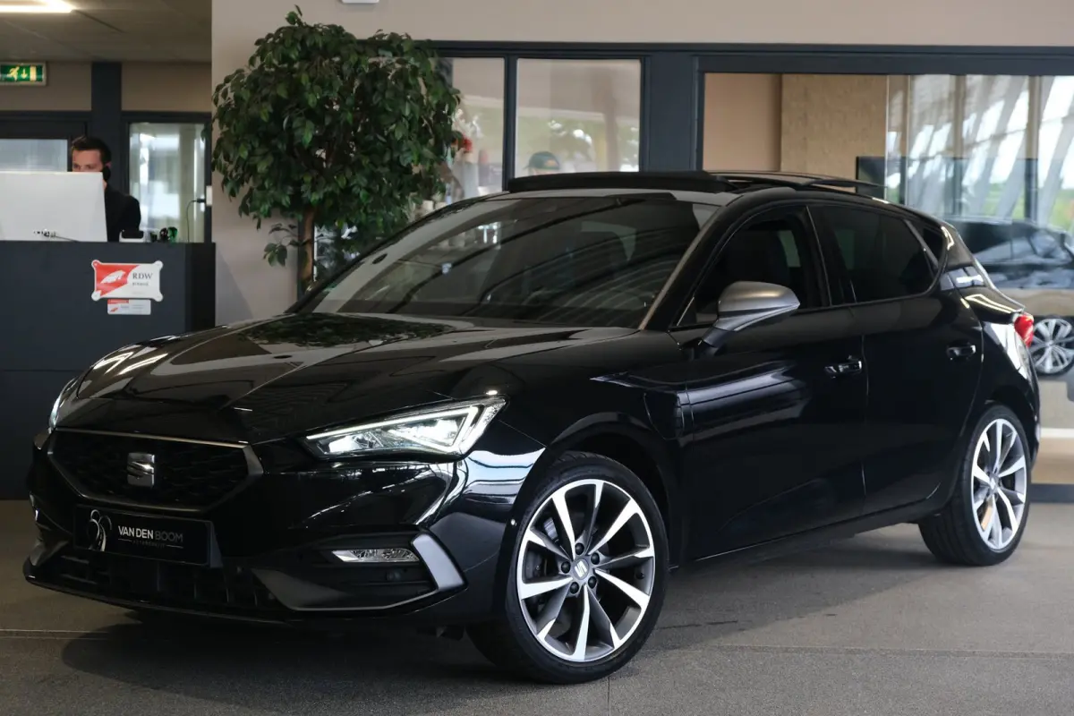 1.4 TSI eHybrid PHEV FR 204PK Pano Alcantara Led Cam Memory Navi