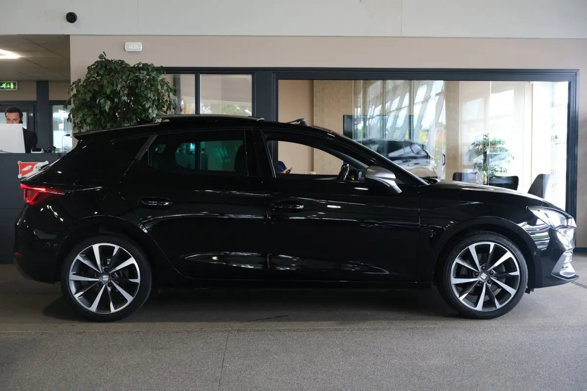 1.4 TSI eHybrid PHEV FR 204PK Pano Alcantara Led Cam Memory Navi