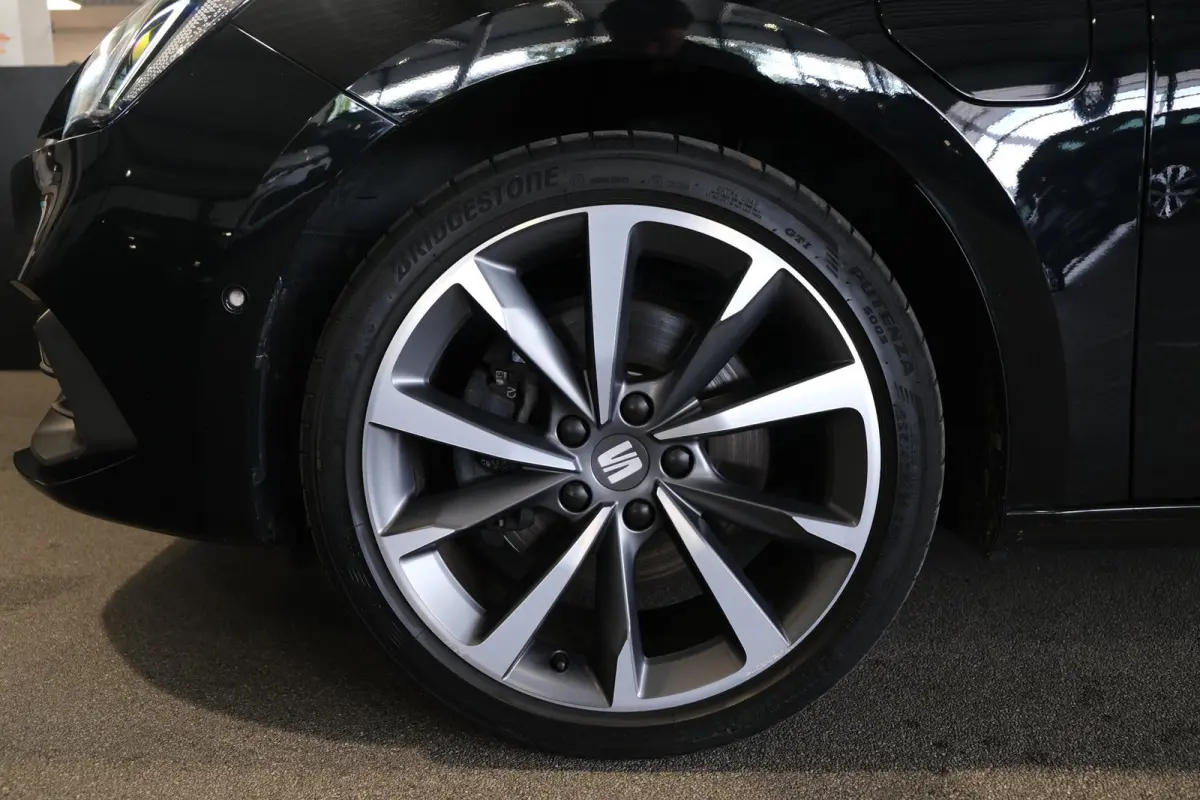 1.4 TSI eHybrid PHEV FR 204PK Pano Alcantara Led Cam Memory Navi