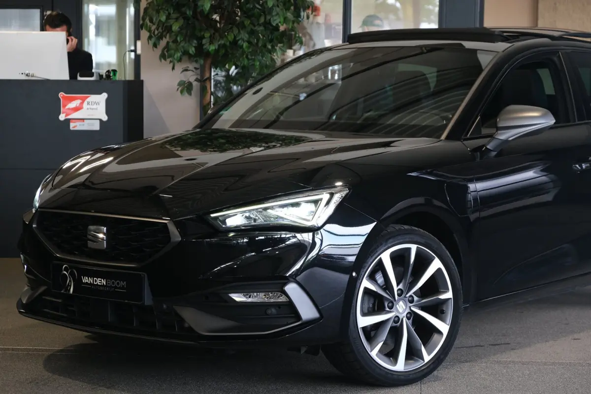 1.4 TSI eHybrid PHEV FR 204PK Pano Alcantara Led Cam Memory Navi
