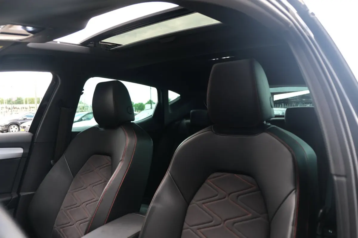 1.4 TSI eHybrid PHEV FR 204PK Pano Alcantara Led Cam Memory Navi