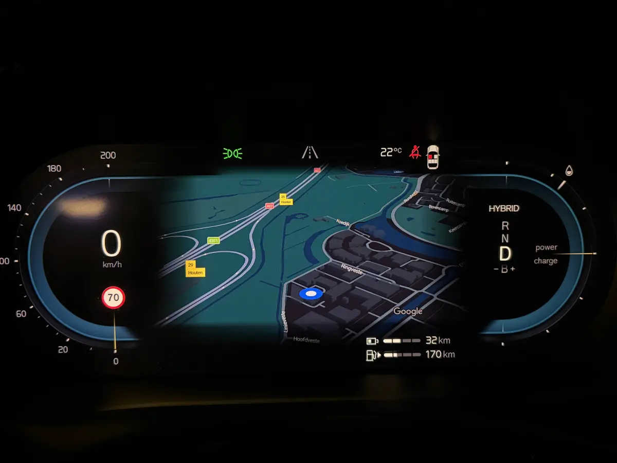 T6 AWD Recharge Plus Dark | Harman Kardon | All Season banden | Adaptieve Cruise Control | Stoelverwarming voor+achter | Stuurwielverwarming | Standkachel met Volvo On Call App | Full LED Me