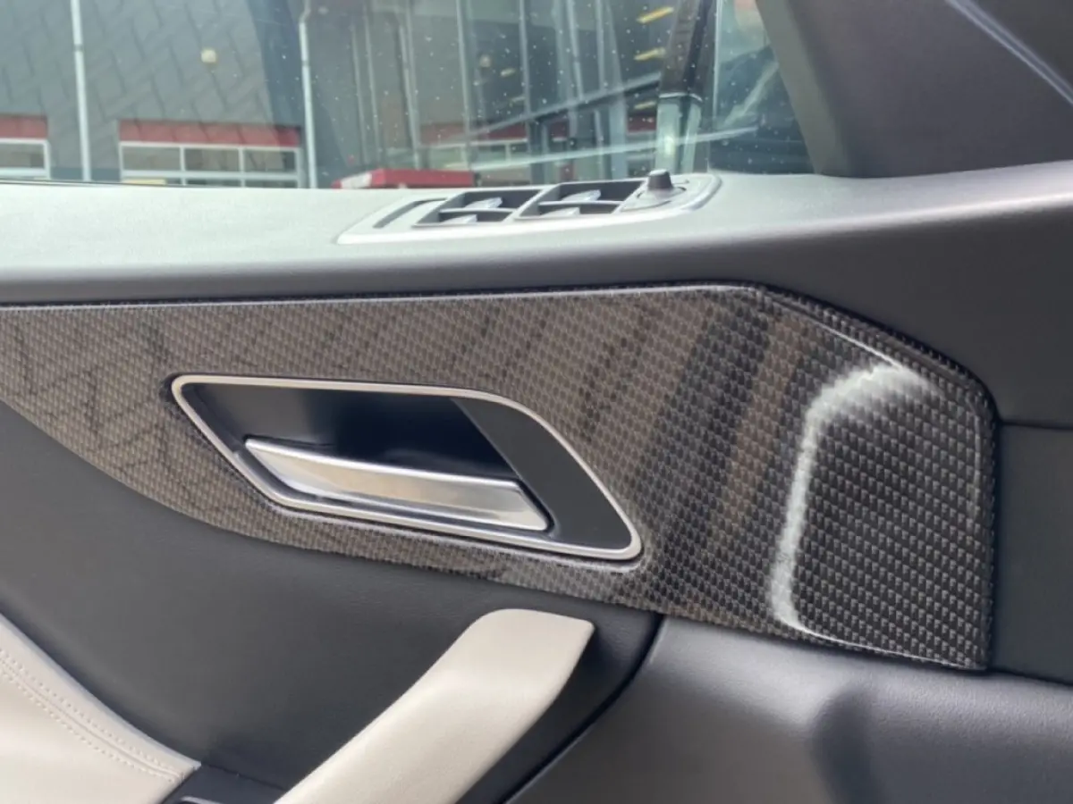 5.0 V8 SVR AWD 360-CAM/GLAS-DAK/ELEK-KLEP/MERIDIAN/DIG-DASH/HUD/22INCH